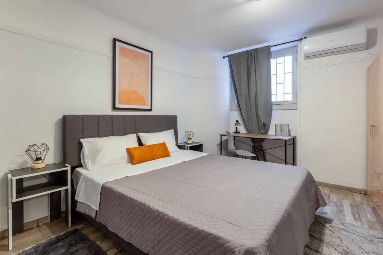 Central Apartment In The Heart Of Historic Center Athena Bagian luar foto